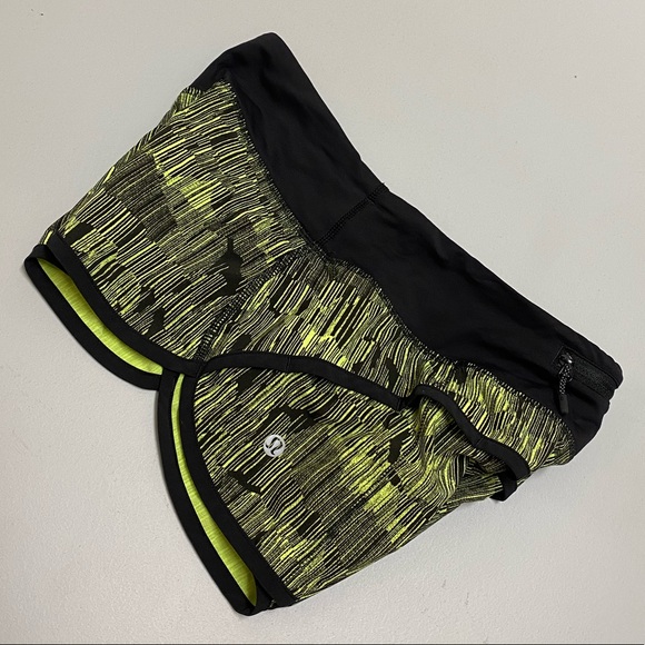 Lululemon Speed Short Down Pour Lime Light 2 EUC - Picture 4 of 12